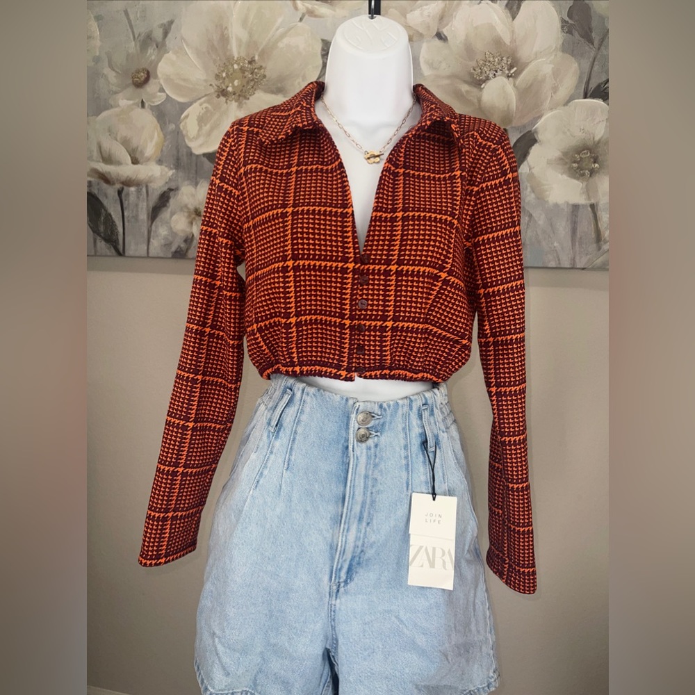 ZARA Crop/Blouse Size M Long Sleeve New 100% Authentic.